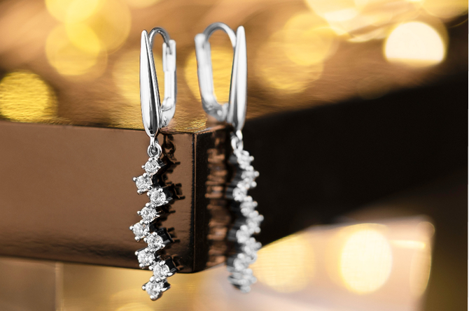 weissgoldohrringe-mit-brillanten-juwelier-johannsson-rendsburg